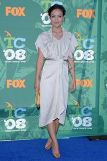 Olivia Wilde feet photo thumbnail