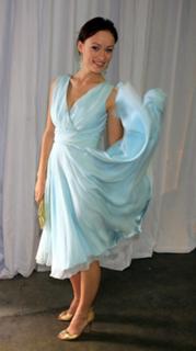 Olivia Wilde feet photo thumbnail