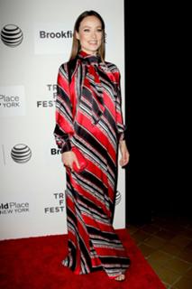 Olivia Wilde feet photo thumbnail