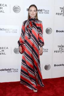 Olivia Wilde feet photo thumbnail