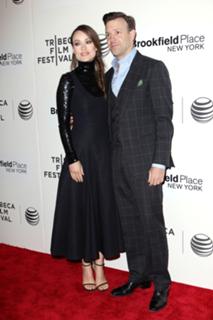 Olivia Wilde feet photo thumbnail