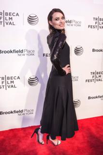 Olivia Wilde feet photo thumbnail