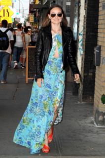 Olivia Wilde feet photo thumbnail