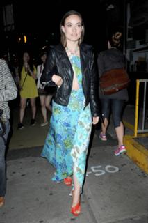 Olivia Wilde feet photo thumbnail