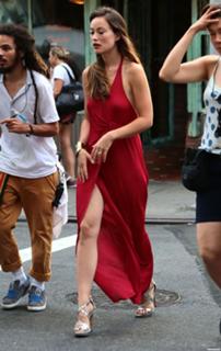 Olivia Wilde feet photo thumbnail