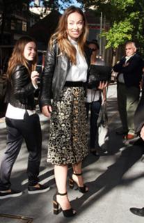 Olivia Wilde feet photo thumbnail