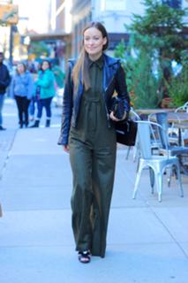 Olivia Wilde feet photo thumbnail