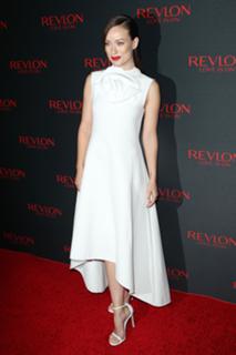 Olivia Wilde feet photo thumbnail