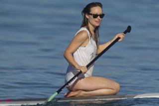 Olivia Wilde feet photo thumbnail