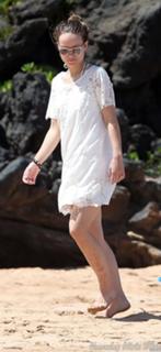 Olivia Wilde feet photo thumbnail