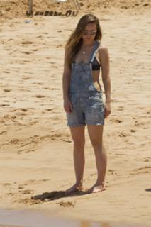 Olivia Wilde feet photo thumbnail