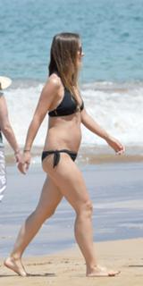 Olivia Wilde feet photo thumbnail