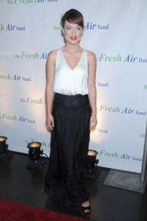 Olivia Wilde feet photo thumbnail