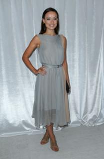 Olivia Wilde feet photo thumbnail