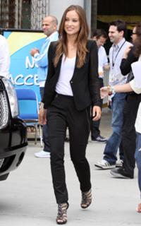 Olivia Wilde feet photo thumbnail