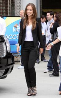 Olivia Wilde feet photo thumbnail