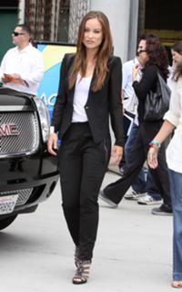 Olivia Wilde feet photo thumbnail