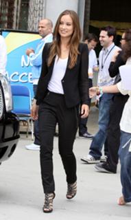 Olivia Wilde feet photo thumbnail