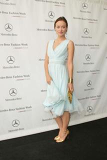 Olivia Wilde feet photo thumbnail