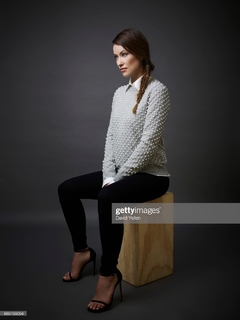 Olivia Wilde feet photo thumbnail