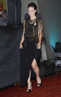Olivia Wilde feet photo thumbnail