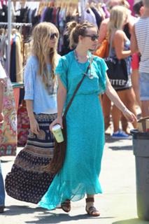 Olivia Wilde feet photo thumbnail