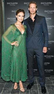 Olivia Wilde feet photo thumbnail