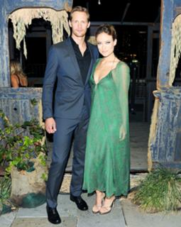 Olivia Wilde feet photo thumbnail