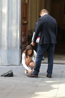 Olivia Wilde feet photo thumbnail