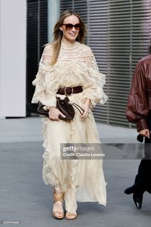 Olivia Wilde feet photo thumbnail