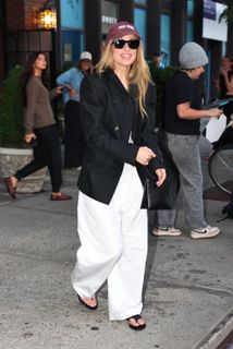 Olivia Wilde feet photo 10