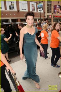 Olivia Williams feet photo thumbnail