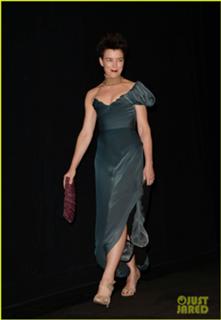 Olivia Williams feet photo thumbnail