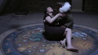 Olivia Williams feet photo thumbnail