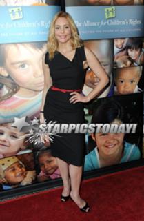 Olivia d'Abo feet photo thumbnail