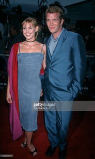 Olivia d'Abo feet photo thumbnail