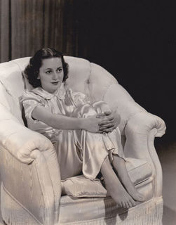 Olivia de Havilland feet photo 3
