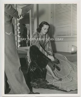Olivia de Havilland feet photo 9