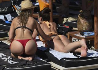 Olympia Valance feet photo 3