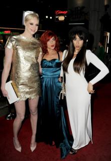 Oona Chaplin feet photo thumbnail