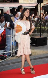 Oona Chaplin feet photo thumbnail