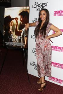 Oona Chaplin feet photo thumbnail