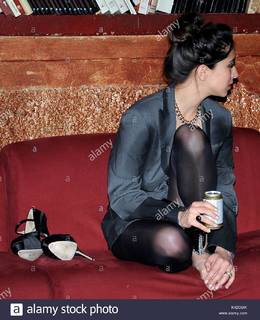 Oona Chaplin feet photo thumbnail