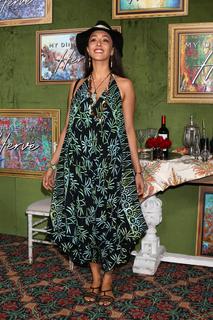 Oona Chaplin feet photo thumbnail