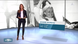 Ophélie Meunier feet photo 3