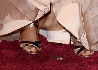 Oprah Winfrey feet photo thumbnail
