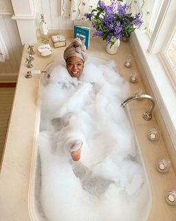 Oprah Winfrey feet photo thumbnail