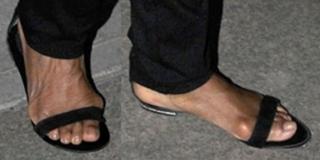 Oprah Winfrey feet photo thumbnail