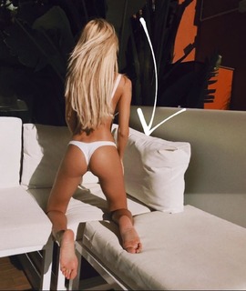 Oriana Marzoli feet photo 18
