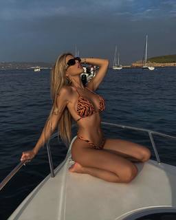 Oriana Marzoli feet photo 20